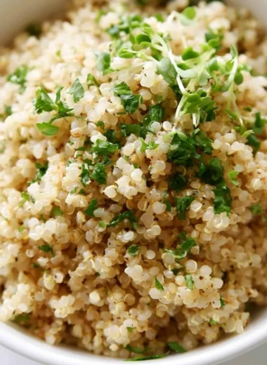 Delicious Herb and Garlic Quinoa dish served in a bowl