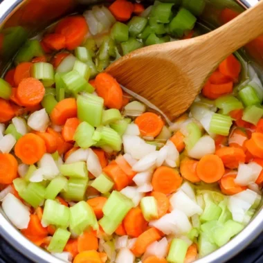 Clean eating Instant Pot chicken with fresh veggies for a healthy meal